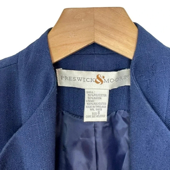 Vintage Preswick & Moore 8 blue blazer with gold buttons & shoulder pads - Picture 4 of 5